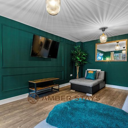 Spacious 5 Bed House In Reading By Amber Stays, Perfect For Business & Contractors, Sleeps 12! Exterior photo