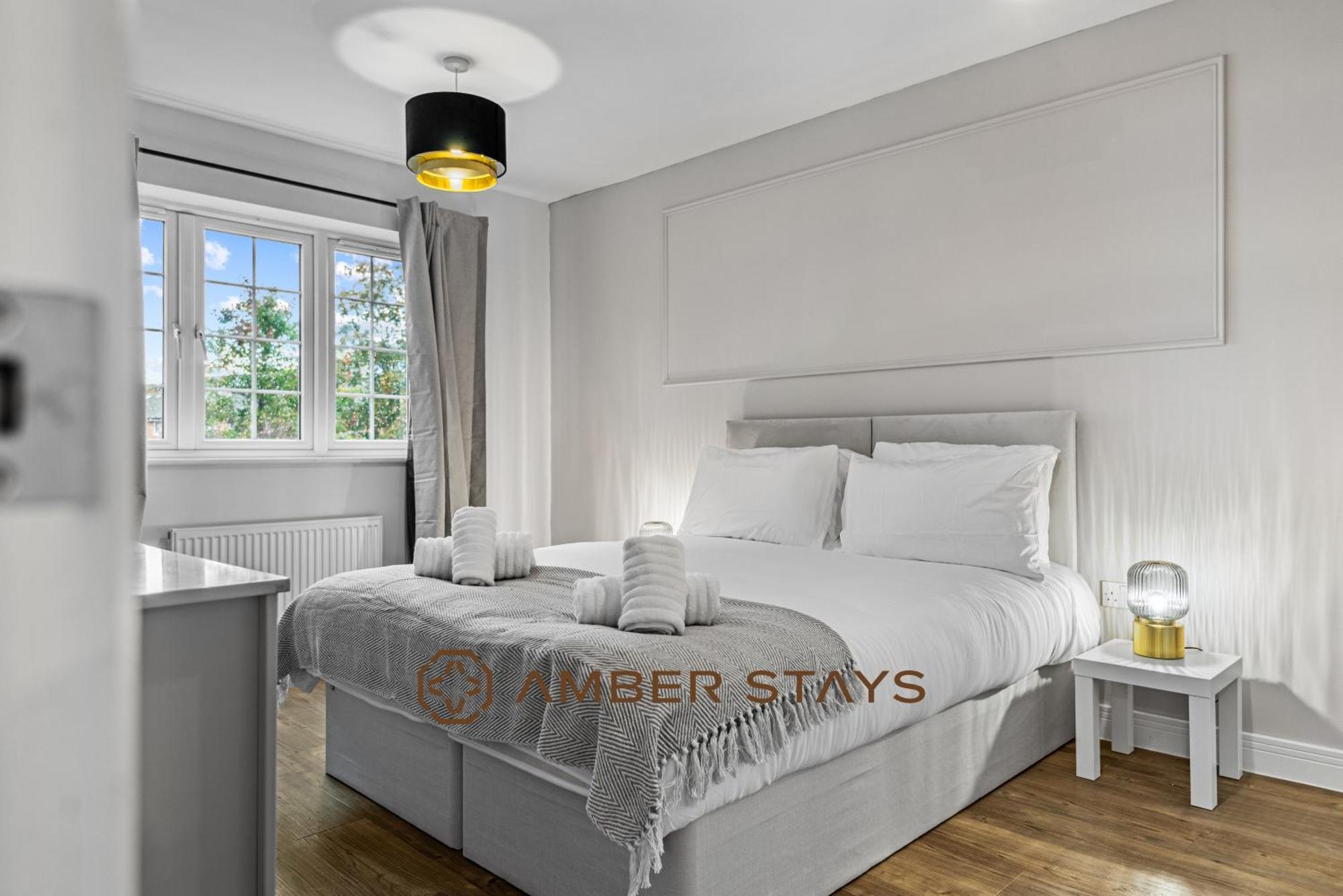 Spacious 5 Bed House In Reading By Amber Stays, Perfect For Business & Contractors, Sleeps 12! Exterior photo